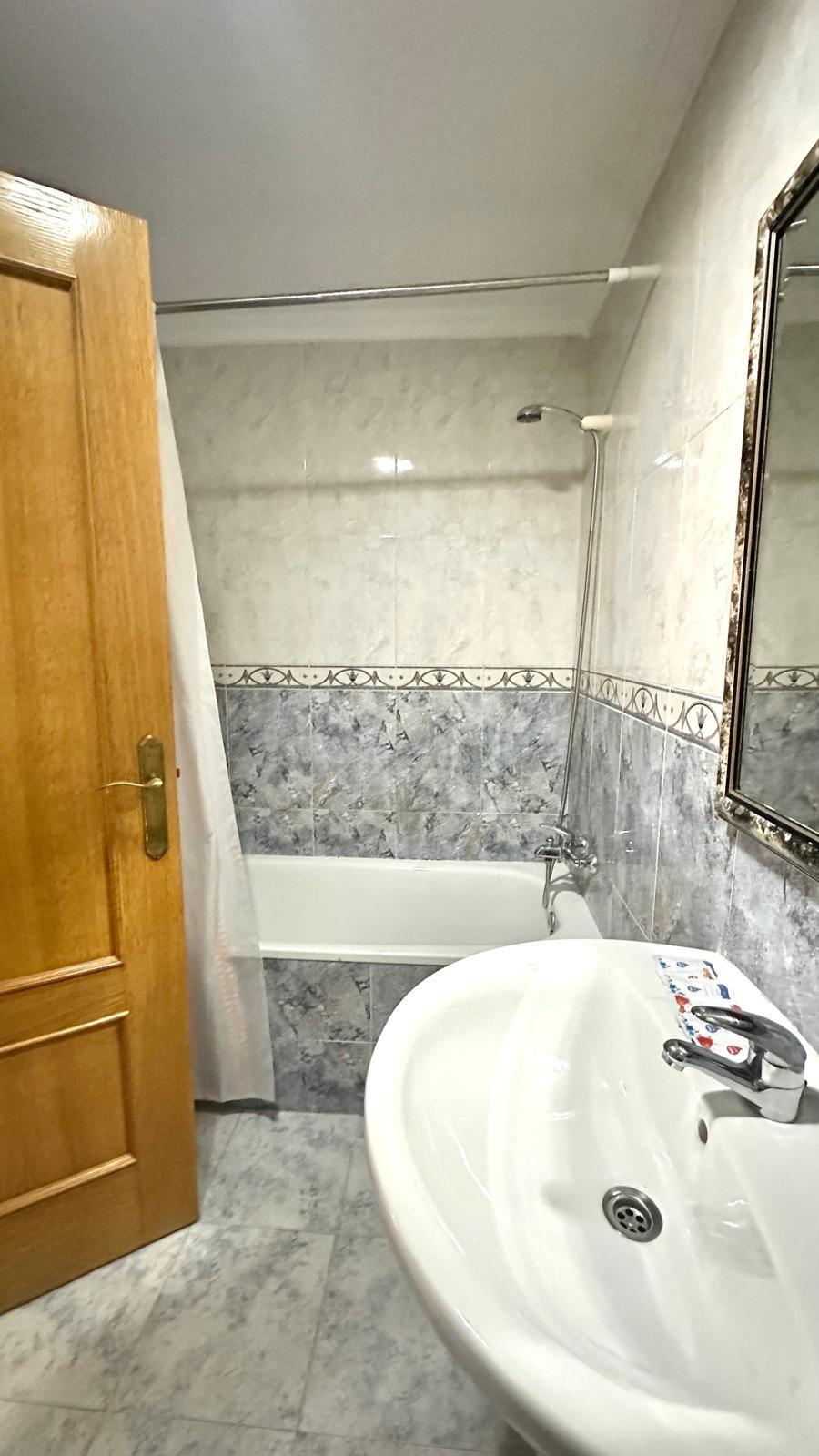 Resale - 3 Bedroom 2 Bathroom Apartment in Torrevieja - Torrevieja  - Alicante