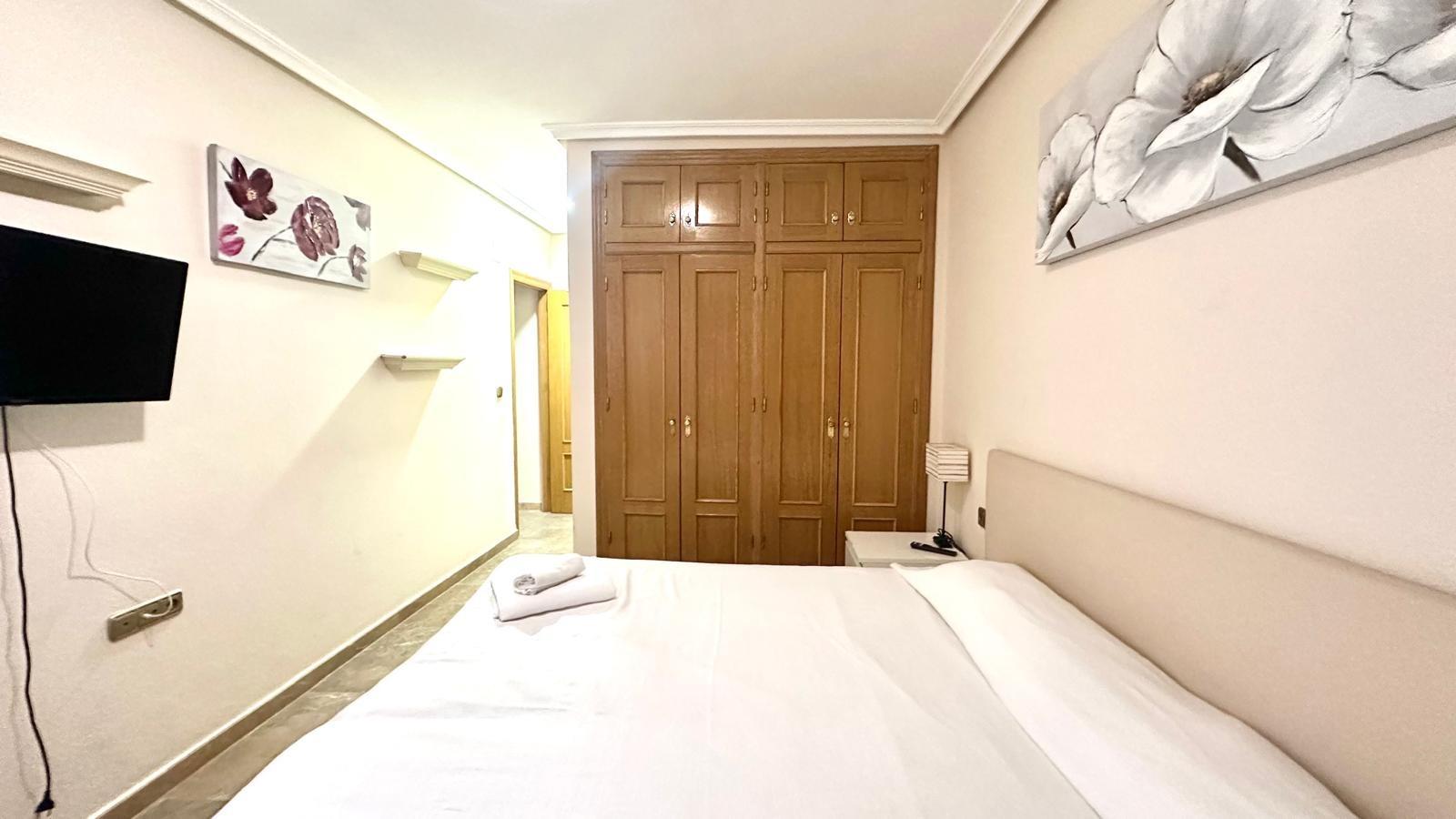 Resale - 3 Bedroom 2 Bathroom Apartment in Torrevieja - Torrevieja  - Alicante