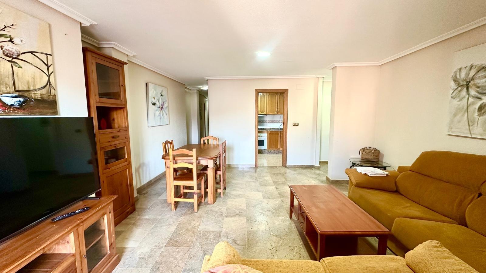 Resale - 3 Bedroom 2 Bathroom Apartment in Torrevieja - Torrevieja  - Alicante