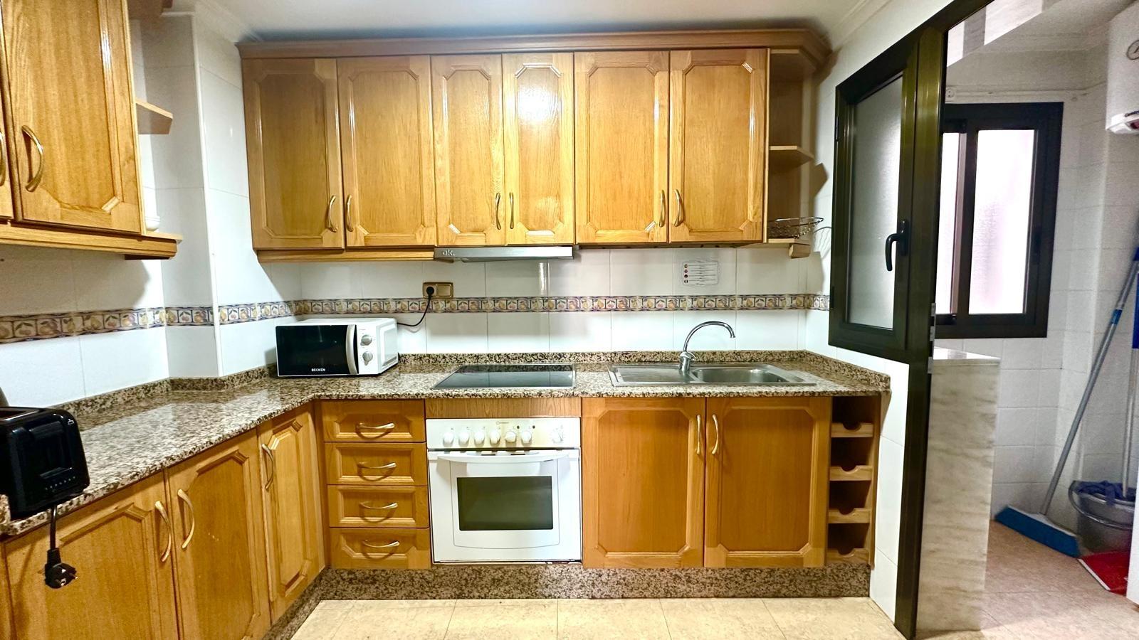 Resale - 3 Bedroom 2 Bathroom Apartment in Torrevieja - Torrevieja  - Alicante