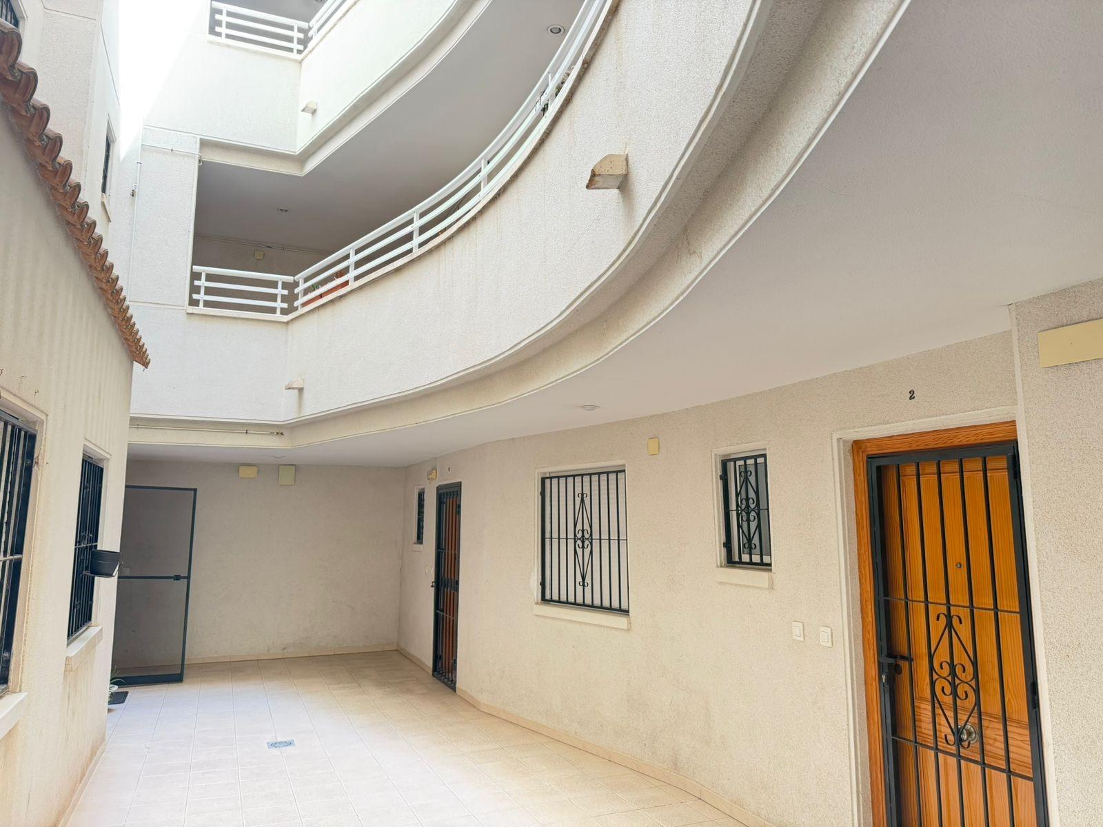 Resale - 2 Bedroom 1 Bathroom Apartment in Torrevieja - Torrevieja  - Alicante
