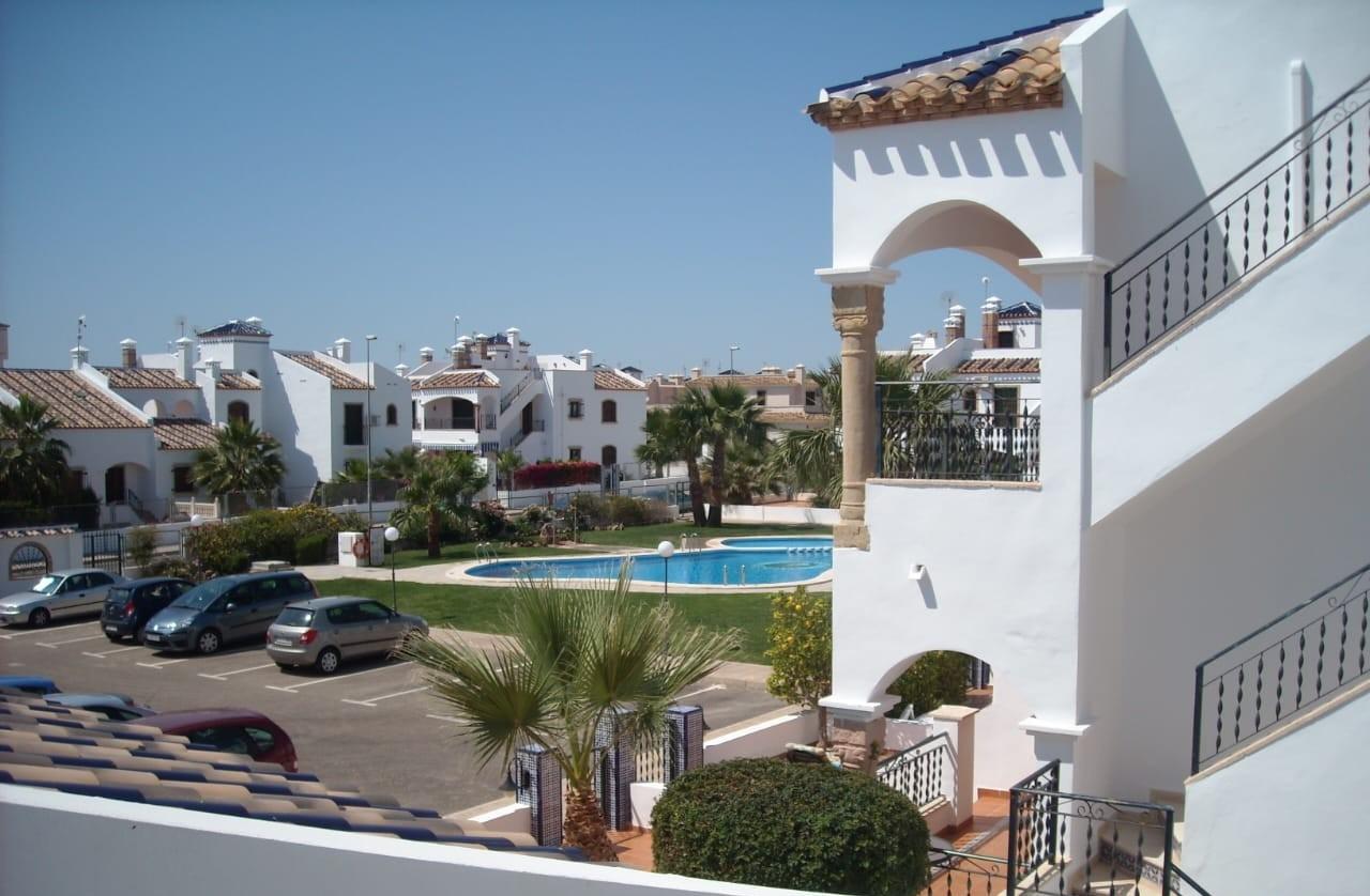 Resale - 2 Bedroom 1 Bathroom Town House in Orihuela Costa - Pau 8  - Alicante