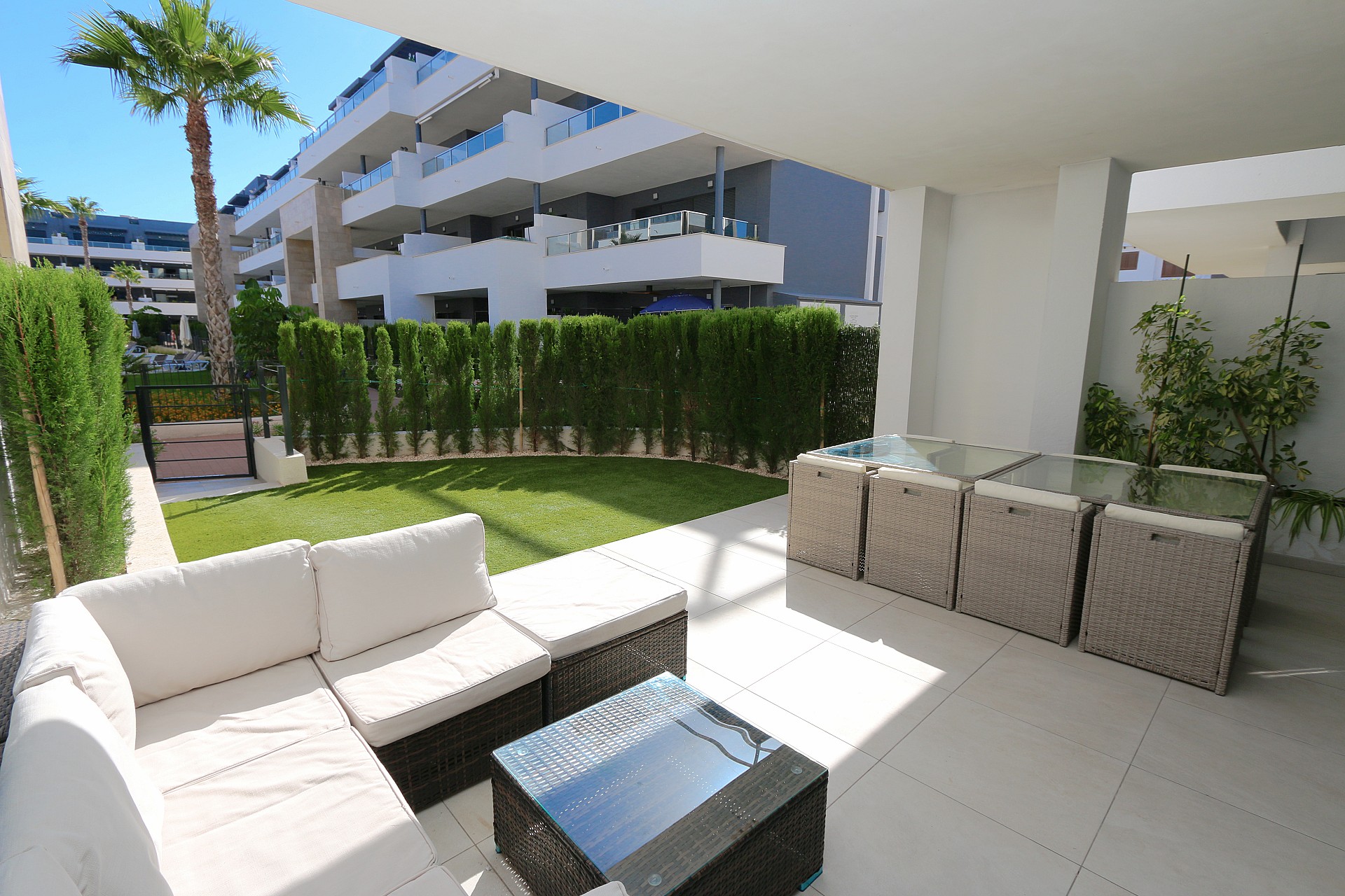 Resale - 2 Bedroom 2 Bathroom Apartment in Playa Flamenca - Costa Blanca  - Alicante