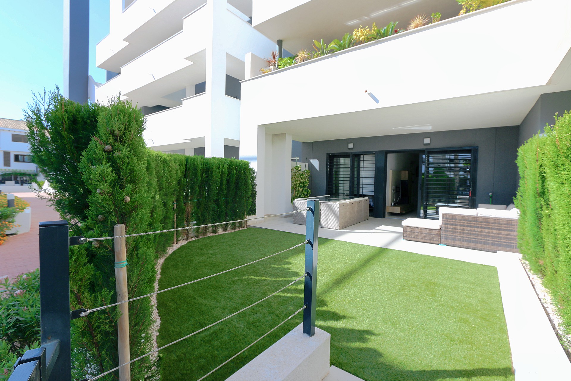 Resale - 2 Bedroom 2 Bathroom Apartment in Playa Flamenca - Costa Blanca  - Alicante