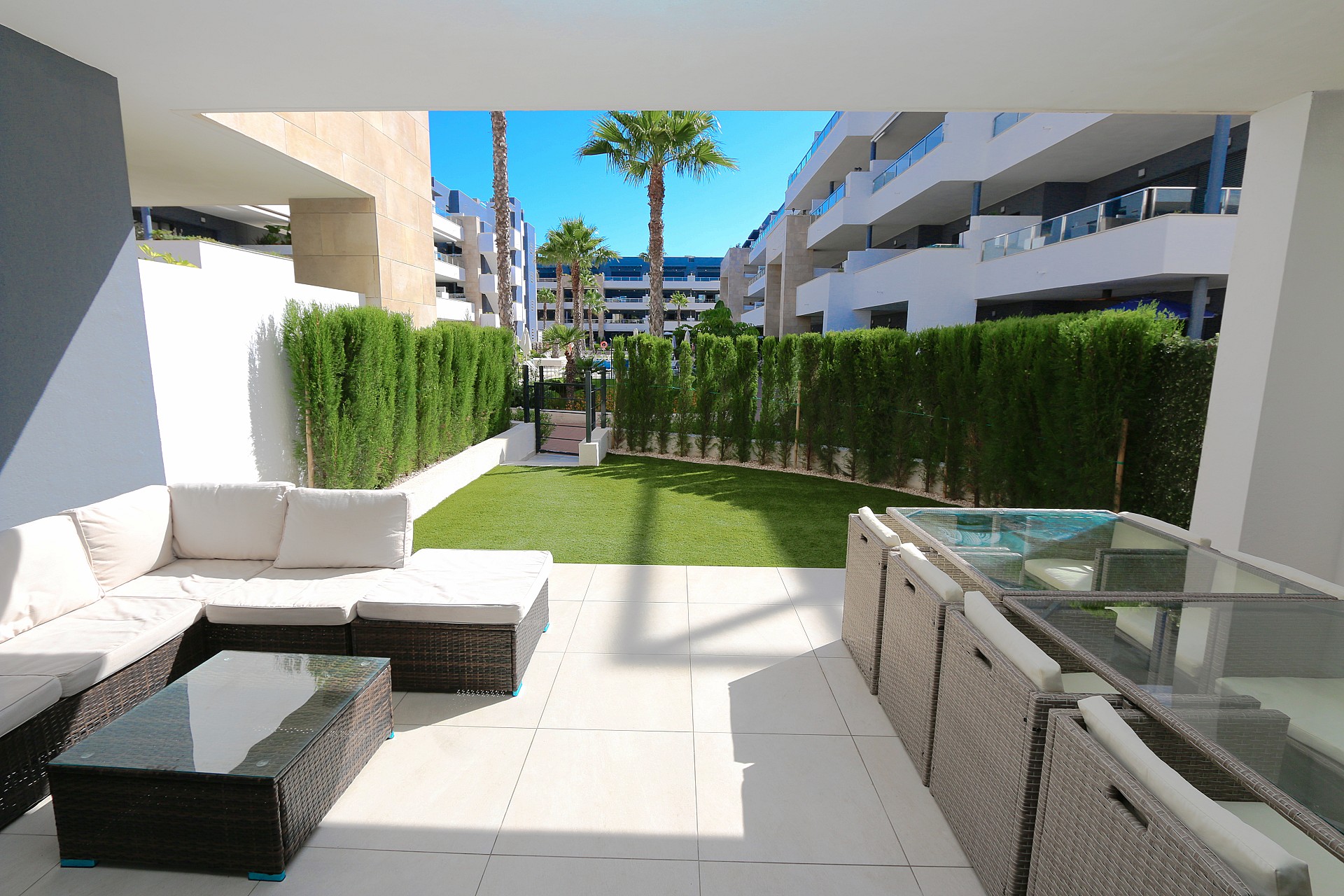 Resale - 2 Bedroom 2 Bathroom Apartment in Playa Flamenca - Costa Blanca  - Alicante