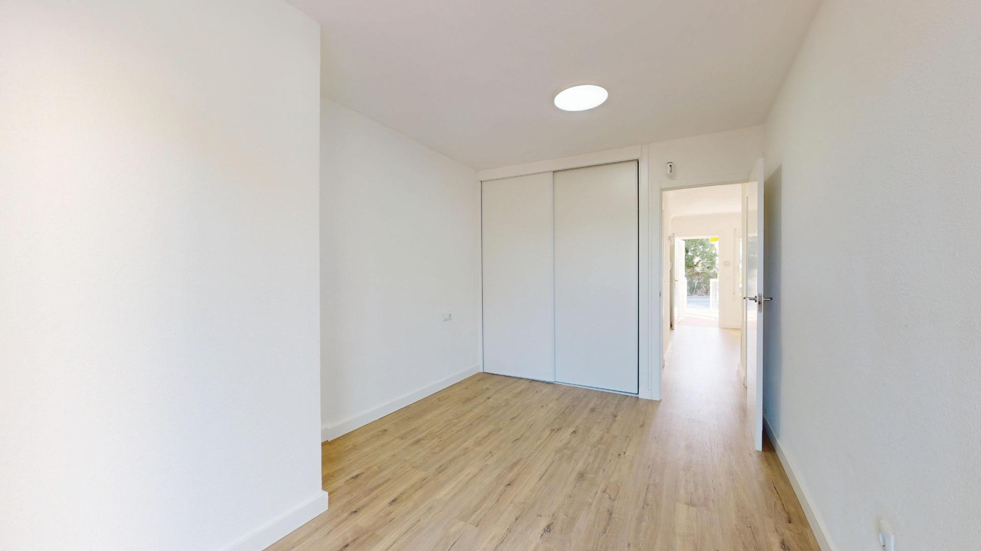 Resale - 2 Bedroom 1 Bathroom Bungalow in Orihuela Costa - Villamartin  - Alicante