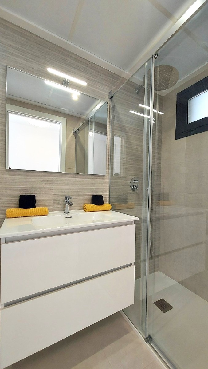 Resale - 2 Bedroom 2 Bathroom Apartment in Orihuela Costa - Costa Blanca  - Alicante