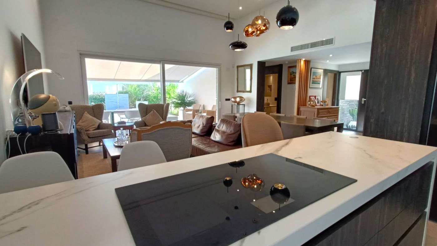 Resale - 2 Bedroom 2 Bathroom Villa in Algorfa - Inland  - Alicante