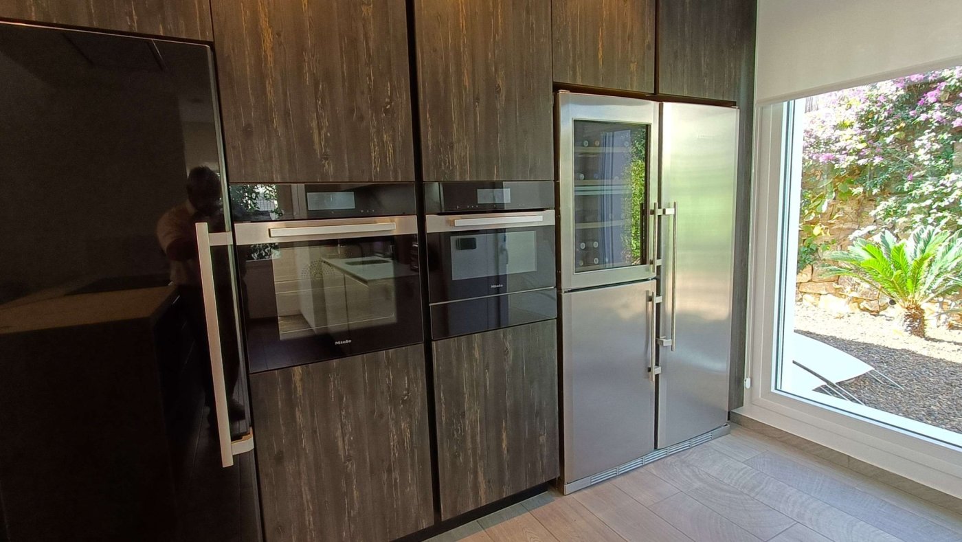 Resale - 2 Bedroom 2 Bathroom Villa in Algorfa - Inland  - Alicante