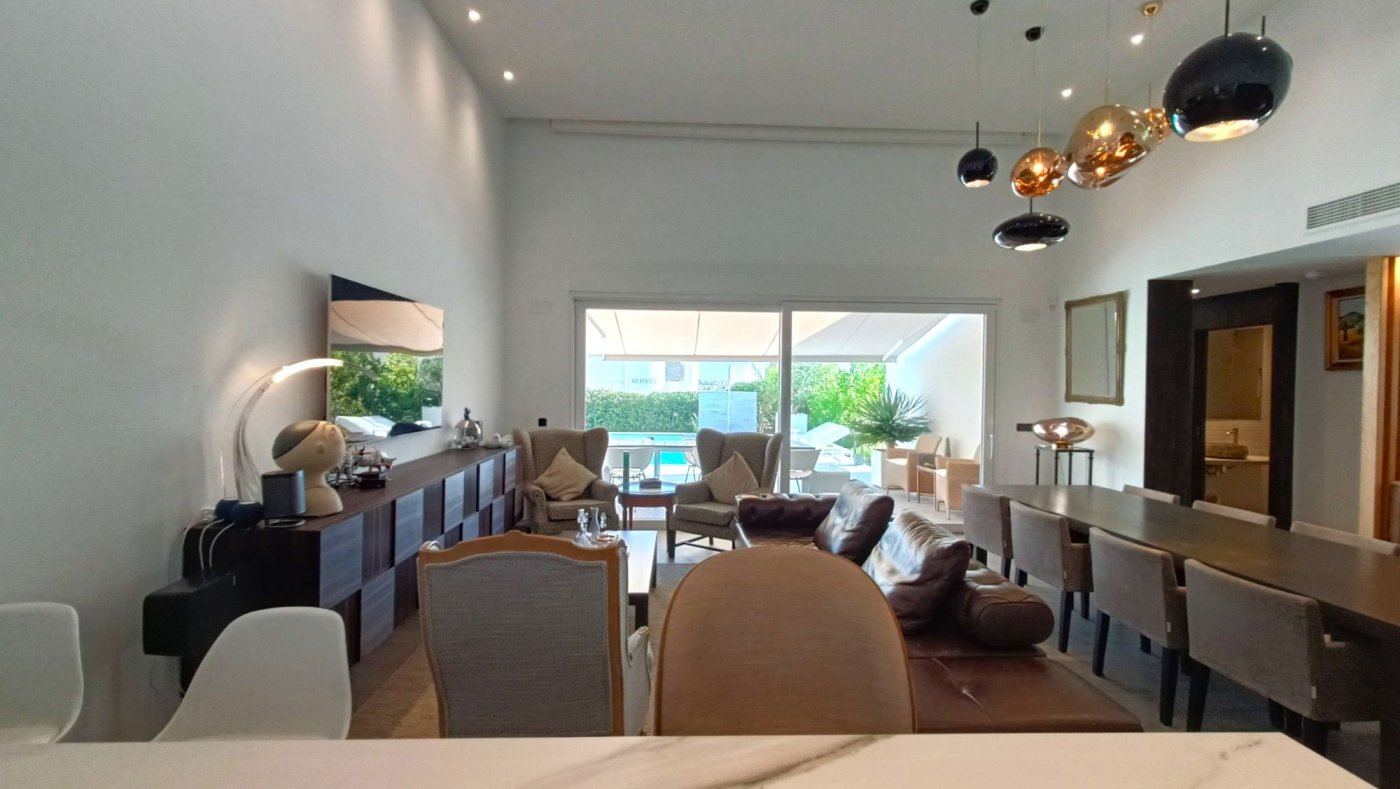 Resale - 2 Bedroom 2 Bathroom Villa in Algorfa - Inland  - Alicante