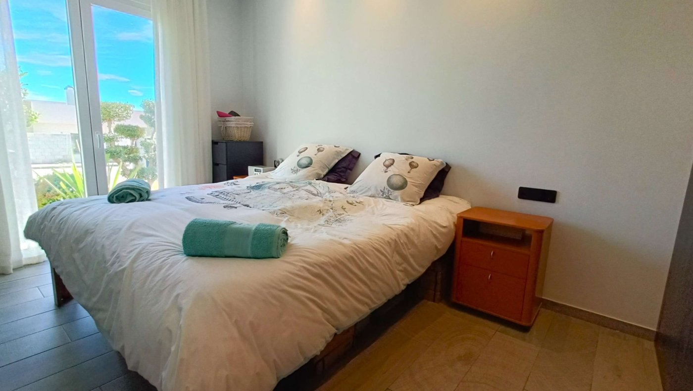 Resale - 2 Bedroom 2 Bathroom Villa in Algorfa - Inland  - Alicante