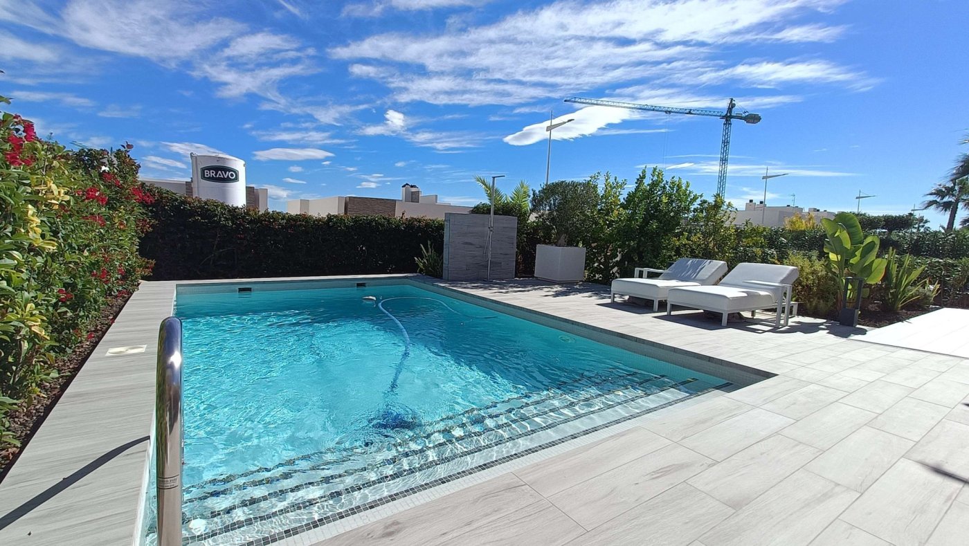 Resale - 2 Bedroom 2 Bathroom Villa in Algorfa - Inland  - Alicante