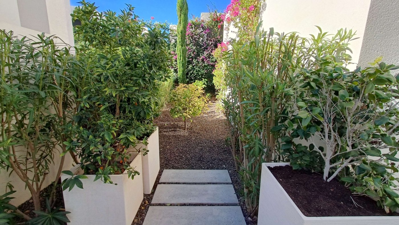 Resale - 2 Bedroom 2 Bathroom Villa in Algorfa - Inland  - Alicante