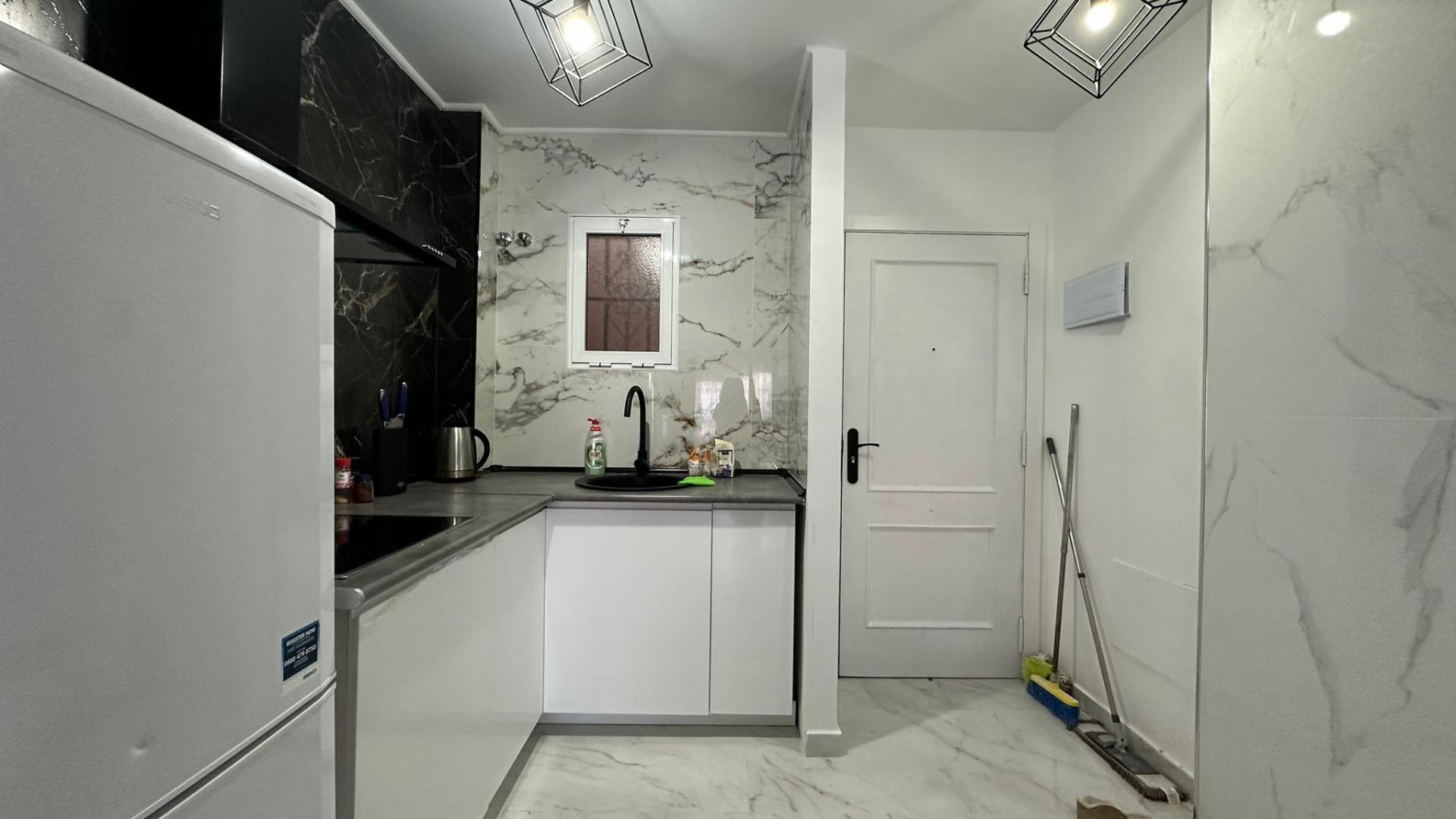 Resale - 2 Bedroom 1 Bathroom Apartment in Torrevieja - Torrevieja  - Alicante