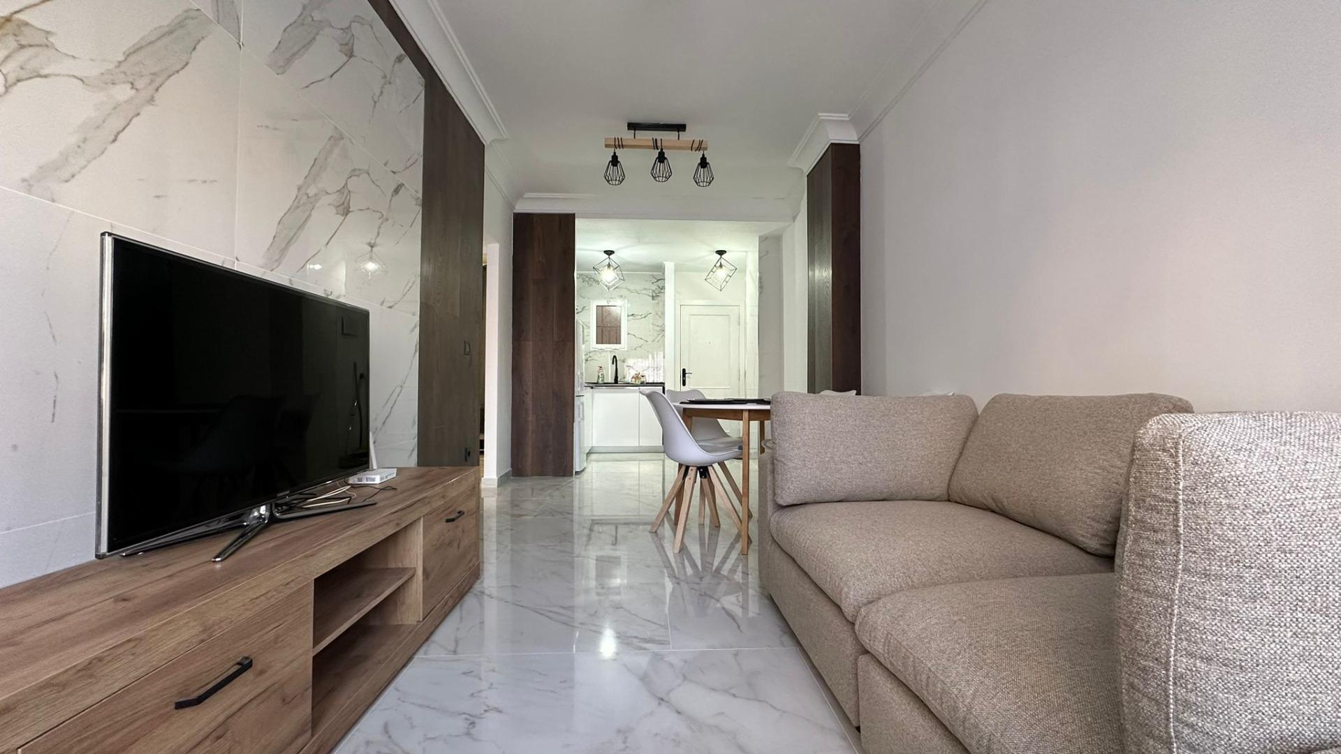 Resale - 2 Bedroom 1 Bathroom Apartment in Torrevieja - Torrevieja  - Alicante
