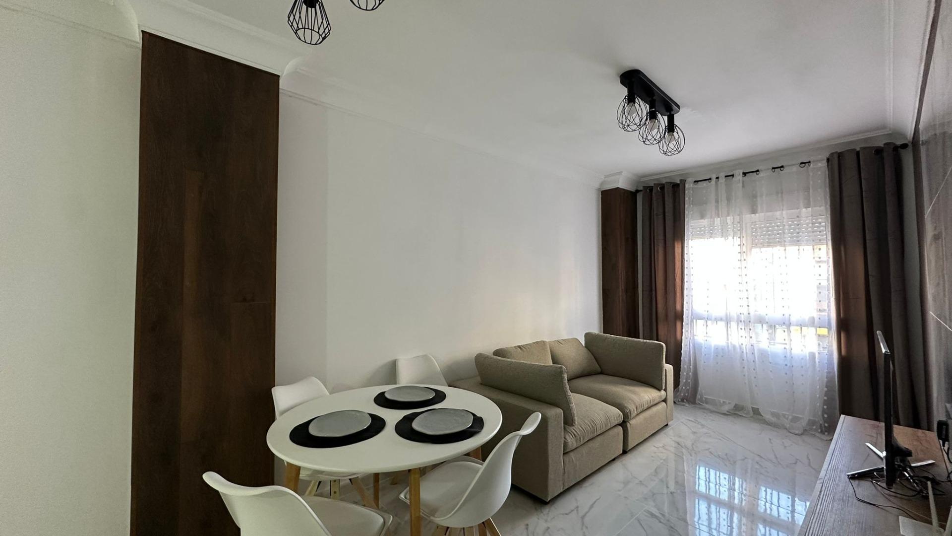 Resale - 2 Bedroom 1 Bathroom Apartment in Torrevieja - Torrevieja  - Alicante