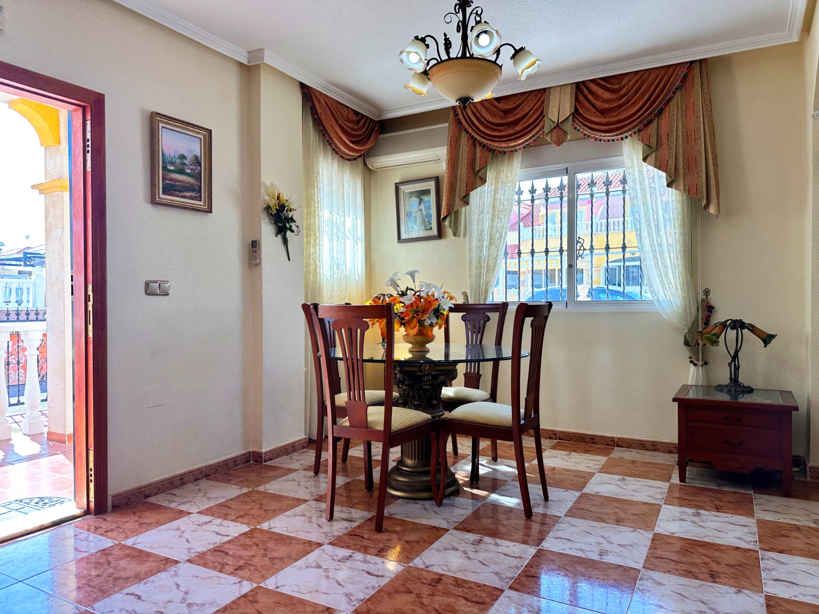 Resale - 2 Bedroom 2 Bathroom Town House in Orihuela Costa - Costa Blanca  - Alicante