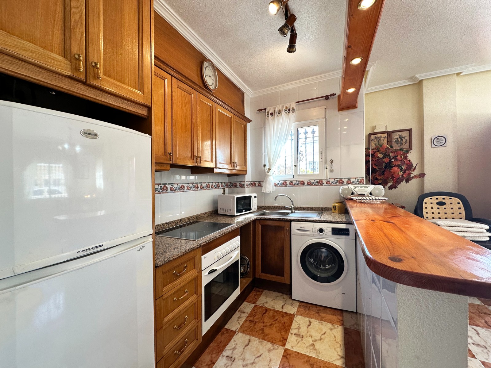 Resale - 2 Bedroom 2 Bathroom Town House in Orihuela Costa - Costa Blanca  - Alicante