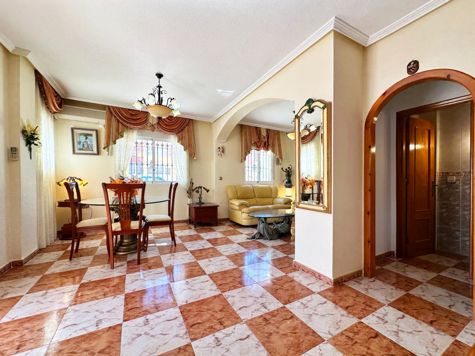 Resale - 2 Bedroom 2 Bathroom Town House in Orihuela Costa - Costa Blanca  - Alicante