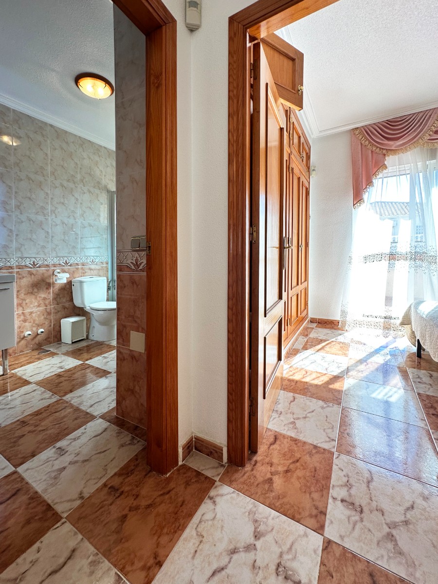 Resale - 2 Bedroom 2 Bathroom Town House in Orihuela Costa - Costa Blanca  - Alicante
