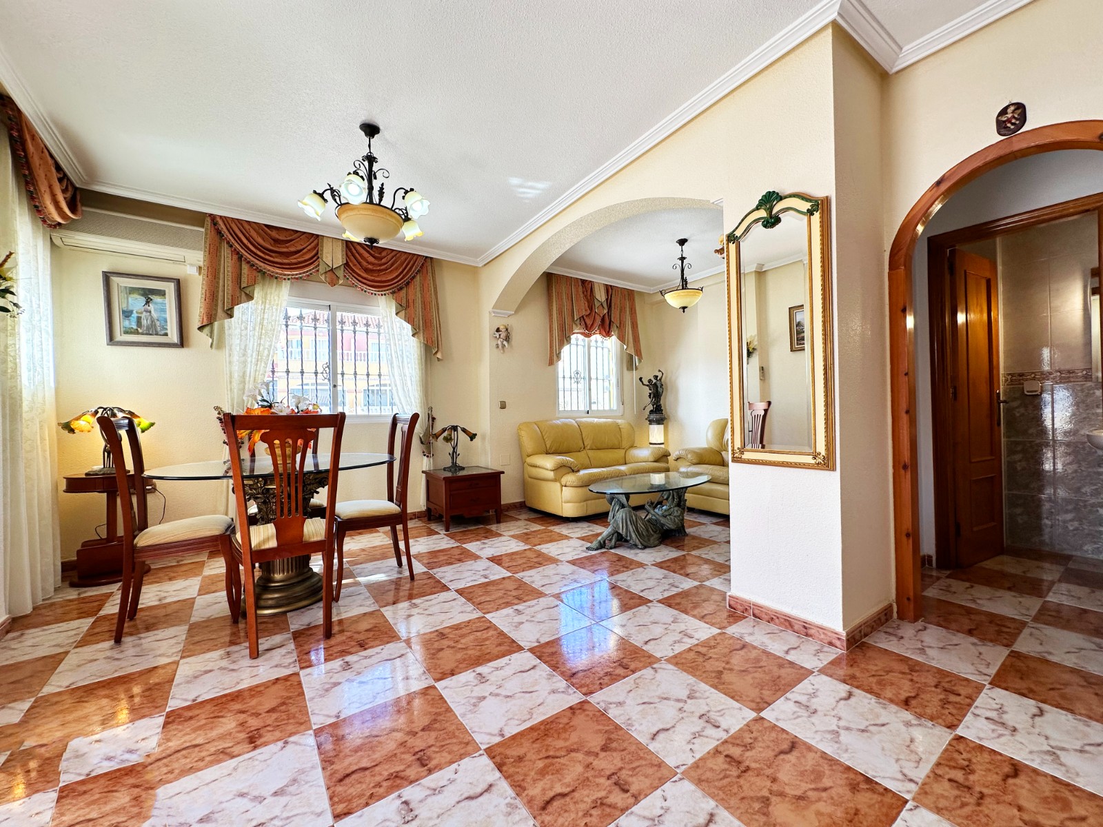 Resale - 2 Bedroom 2 Bathroom Town House in Orihuela Costa - Costa Blanca  - Alicante