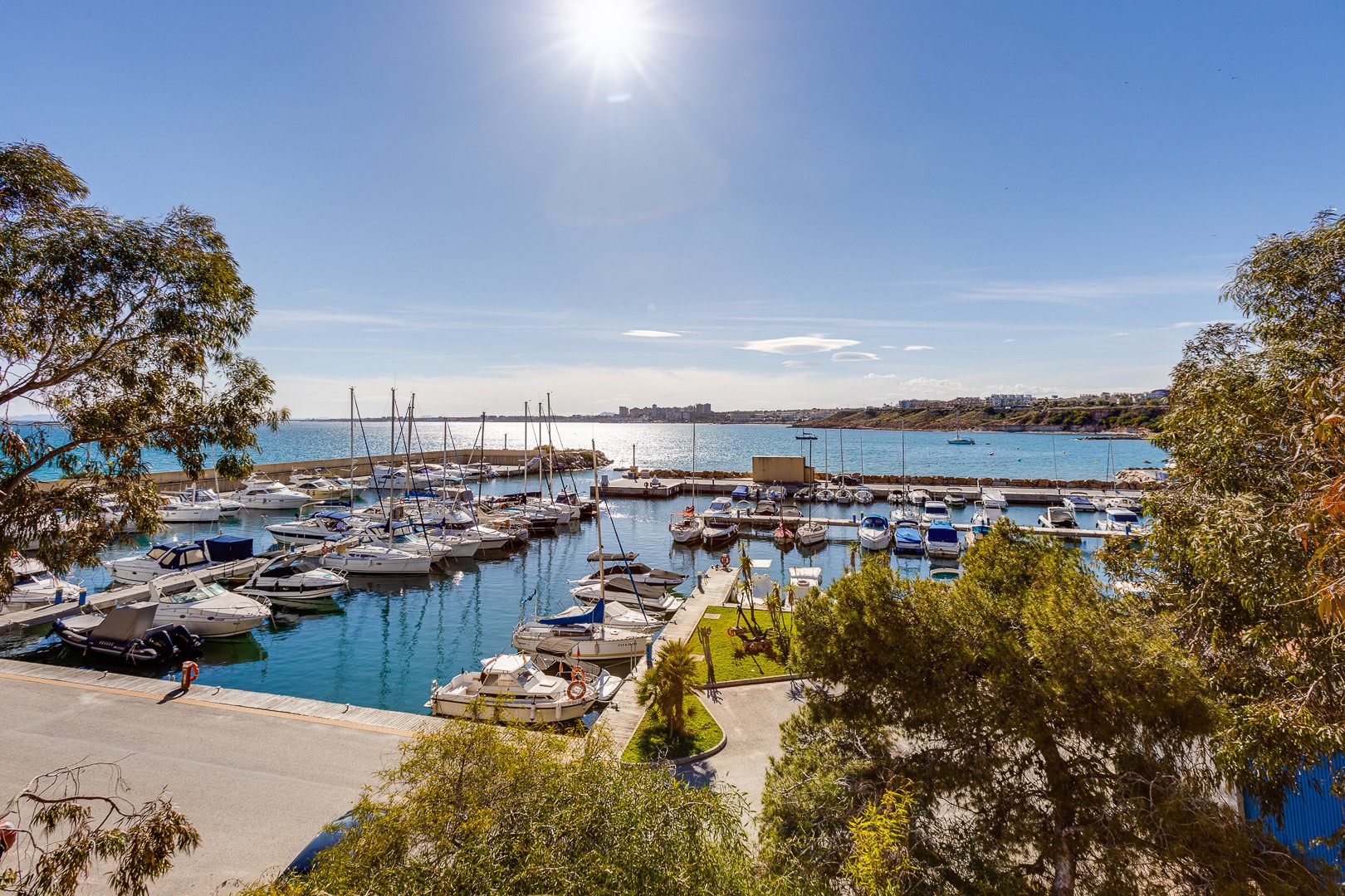 Resale - 2 Bedroom 2 Bathroom Town House in Orihuela Costa - Costa Blanca  - Alicante