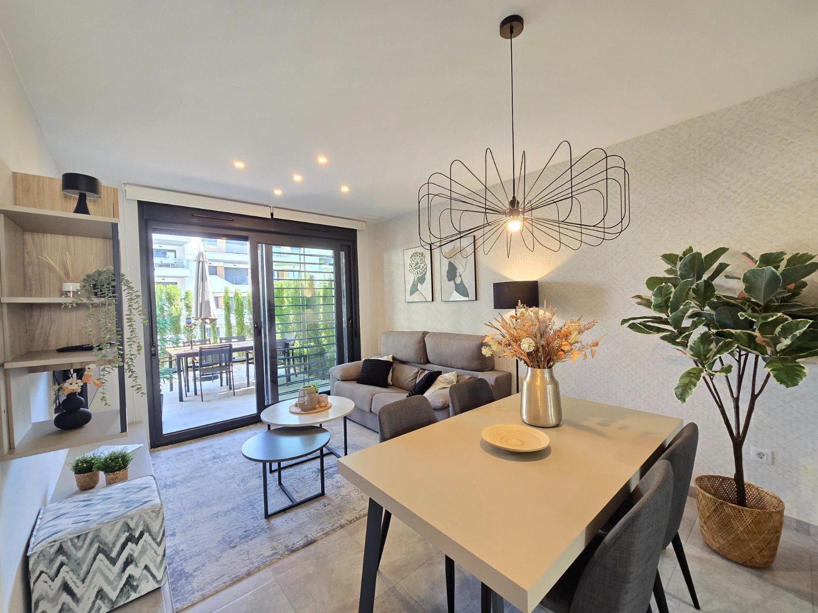 Resale - 2 Bedroom 2 Bathroom Apartment in Orihuela Costa - Costa Blanca  - Alicante