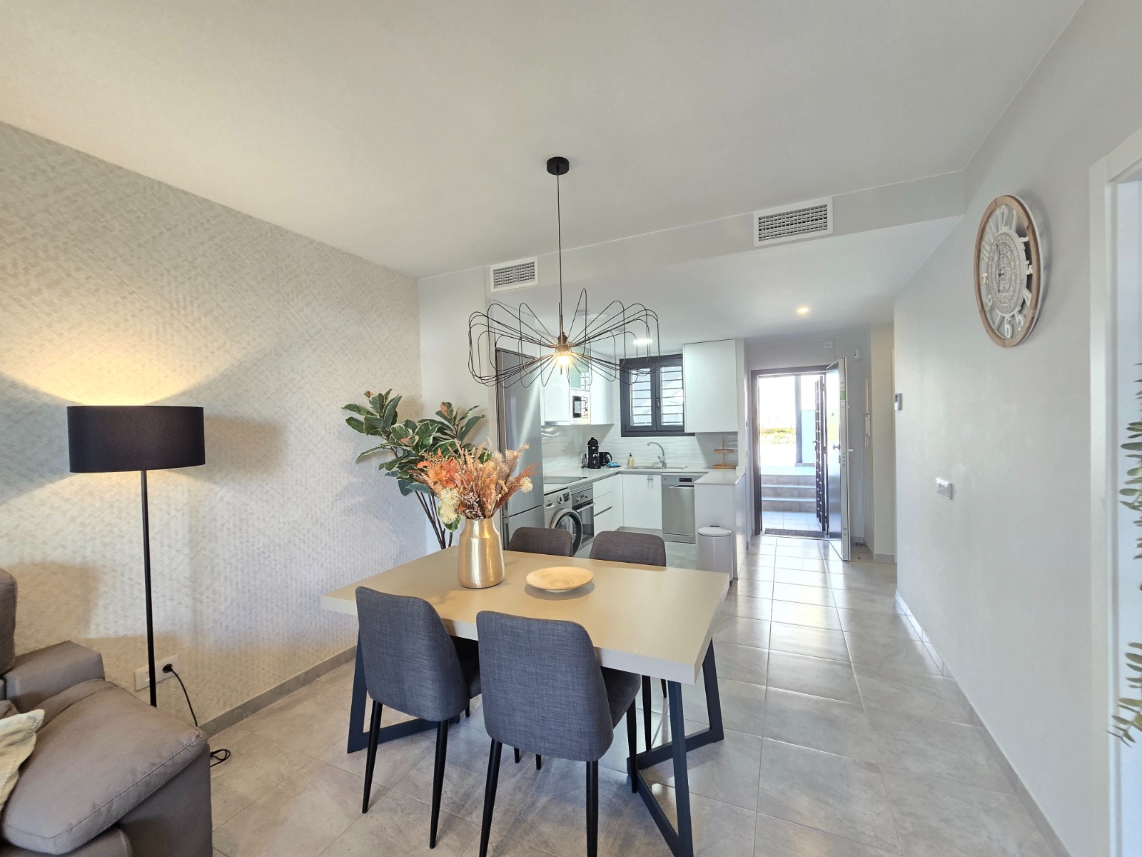 Resale - 2 Bedroom 2 Bathroom Apartment in Orihuela Costa - Costa Blanca  - Alicante