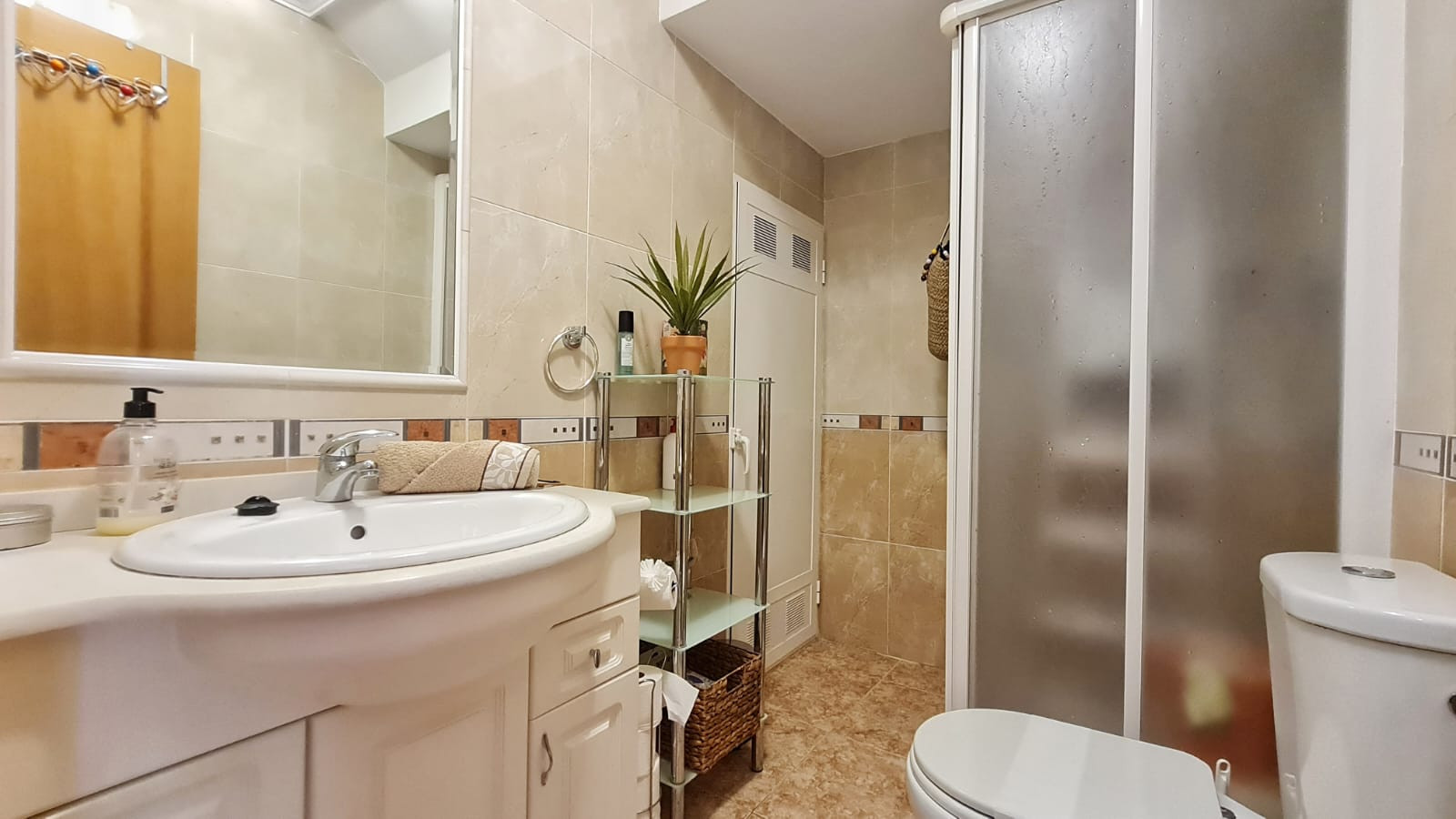 Resale - 3 Bedroom 2 Bathroom Villa in Villamartin - Costa Blanca  - Alicante