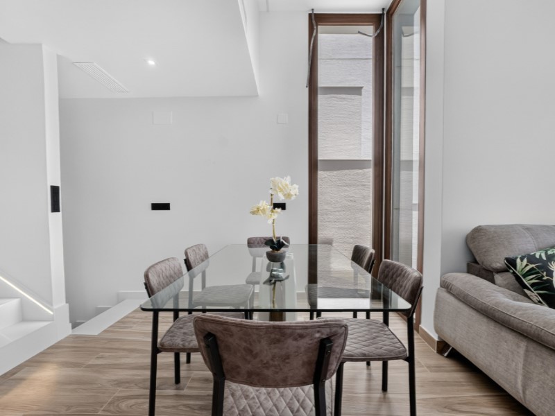 Resale - 3 Bedroom 3 Bathroom Villa in Torrevieja - Costa Blanca  - Alicante