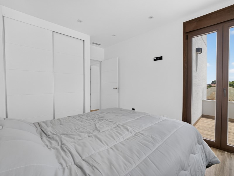 Resale - 3 Bedroom 3 Bathroom Villa in Torrevieja - Costa Blanca  - Alicante