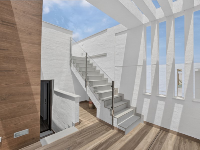 Resale - 3 Bedroom 3 Bathroom Villa in Torrevieja - Costa Blanca  - Alicante
