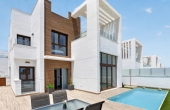 94-213-394-11-765/79907, 3 Bedroom 3 Bathroom Villa in Torrevieja
