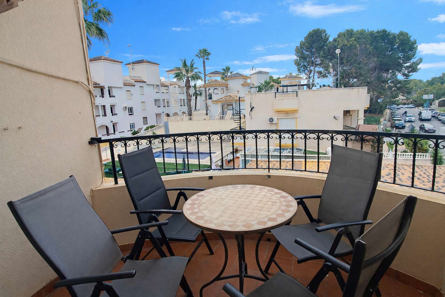 Resale - 2 Bedroom 1 Bathroom Apartment in Villamartin - Costa Blanca  - Alicante