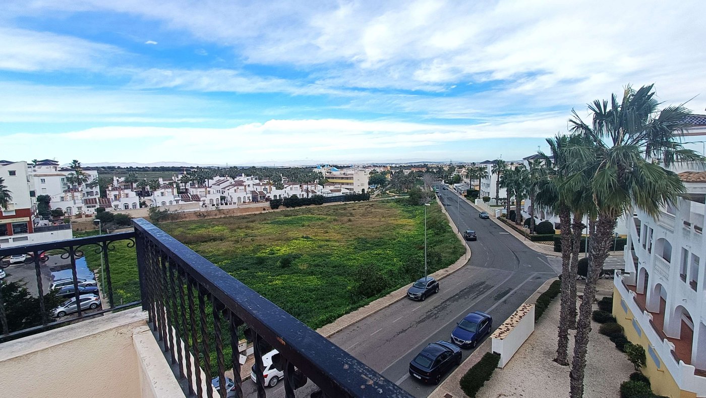 Resale - 2 Bedroom 1 Bathroom Apartment in Villamartin - Costa Blanca  - Alicante