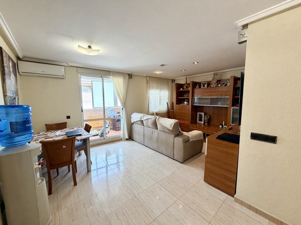 Resale - 2 Bedroom 1 Bathroom Penthouse in Torrevieja - Costa Blanca  - Alicante