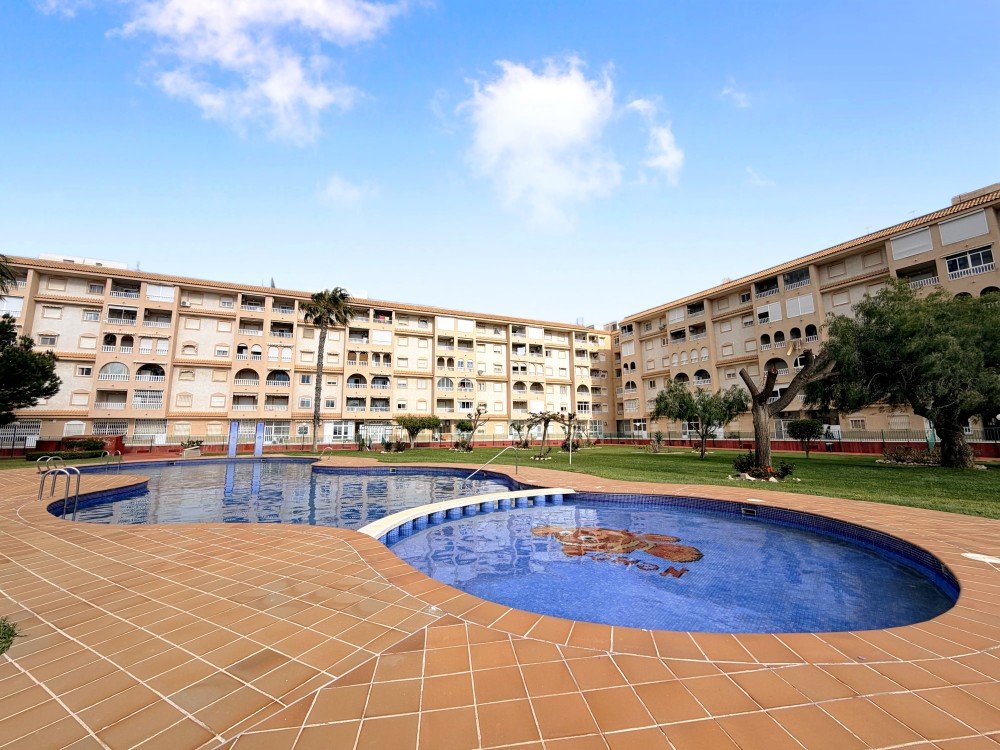 Resale - 2 Bedroom 1 Bathroom Penthouse in Torrevieja - Costa Blanca  - Alicante