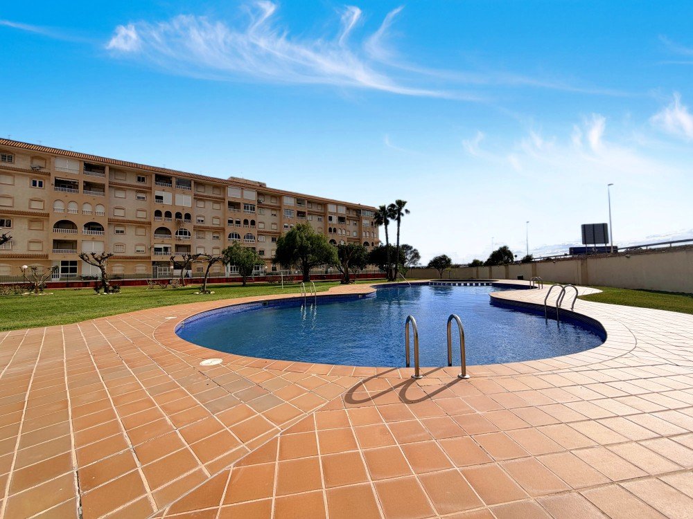 Resale - 2 Bedroom 1 Bathroom Penthouse in Torrevieja - Costa Blanca  - Alicante