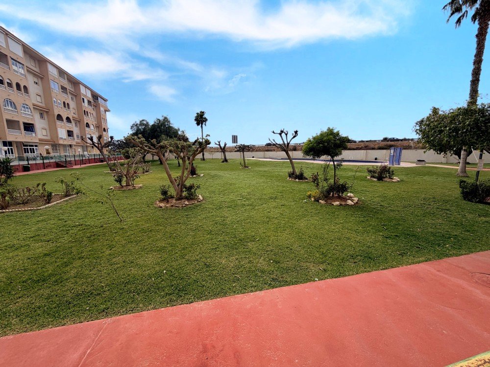 Resale - 2 Bedroom 1 Bathroom Penthouse in Torrevieja - Costa Blanca  - Alicante