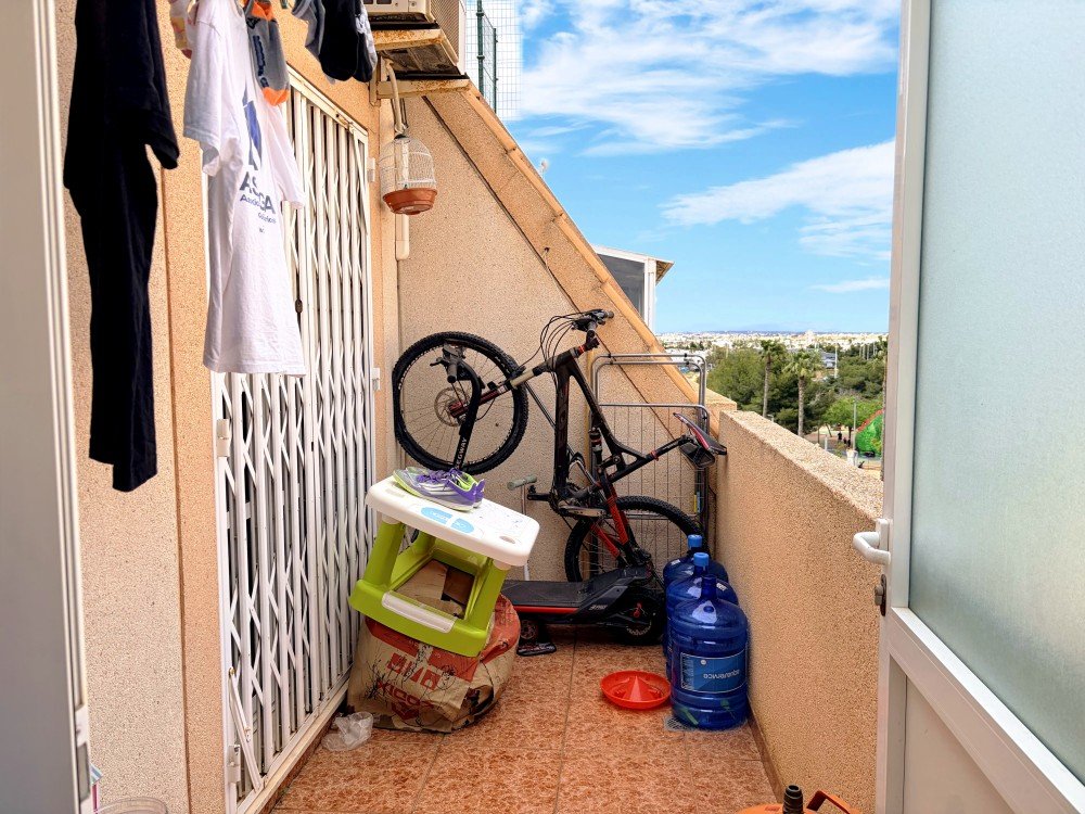 Resale - 2 Bedroom 1 Bathroom Penthouse in Torrevieja - Costa Blanca  - Alicante