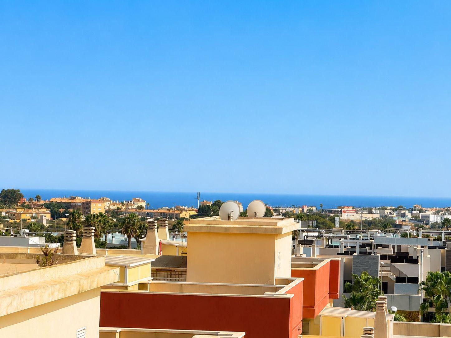 Resale - 3 Bedroom 2 Bathroom Penthouse in Orihuela Costa - Lomas De Cabo Roig  - Alicante