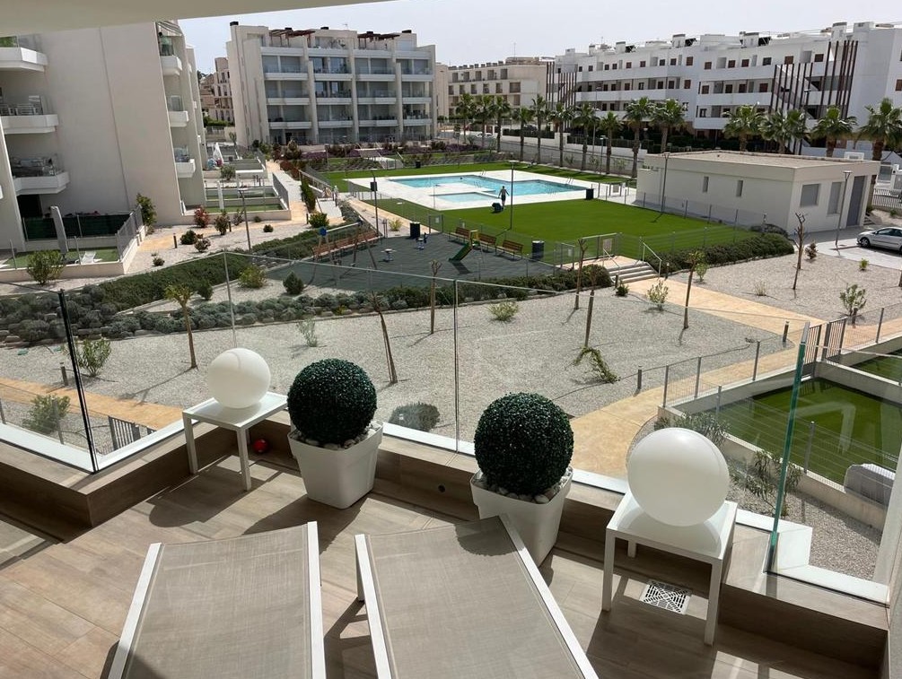 Resale - 2 Bedroom 2 Bathroom Apartment in Villamartin - Costa Blanca  - Alicante
