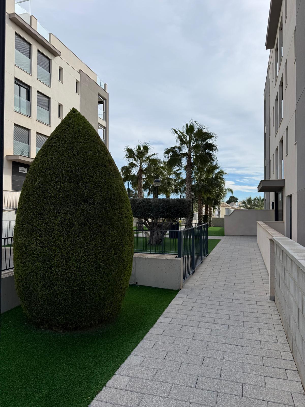 Resale - 2 Bedroom 2 Bathroom Apartment in Orihuela Costa - Las Filipinas  - Alicante