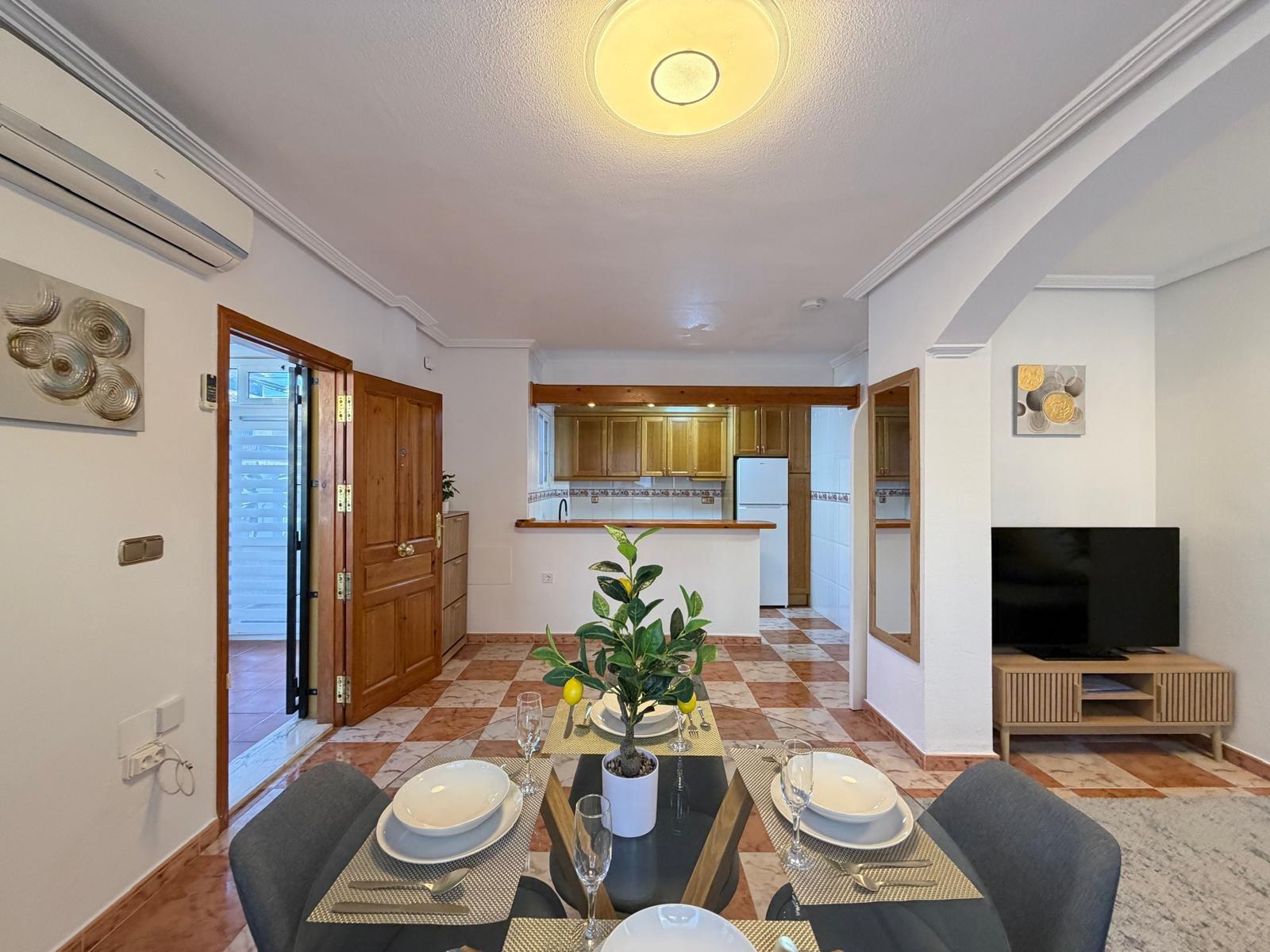 Resale - 2 Bedroom 2 Bathroom Town House in Orihuela Costa - Las Filipinas  - Alicante