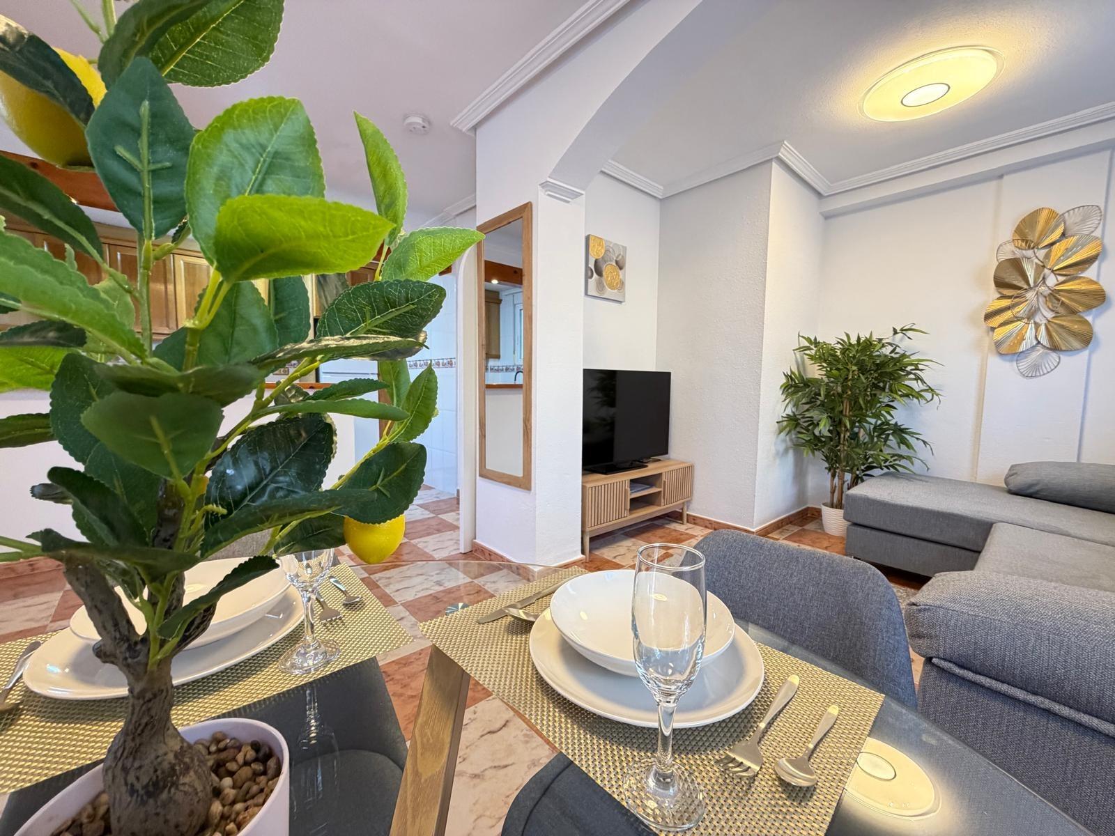 Resale - 2 Bedroom 2 Bathroom Town House in Orihuela Costa - Las Filipinas  - Alicante