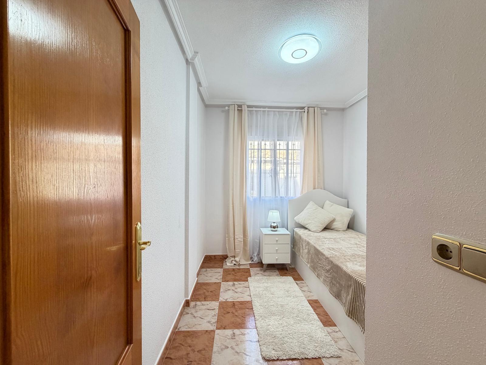 Resale - 2 Bedroom 2 Bathroom Town House in Orihuela Costa - Las Filipinas  - Alicante