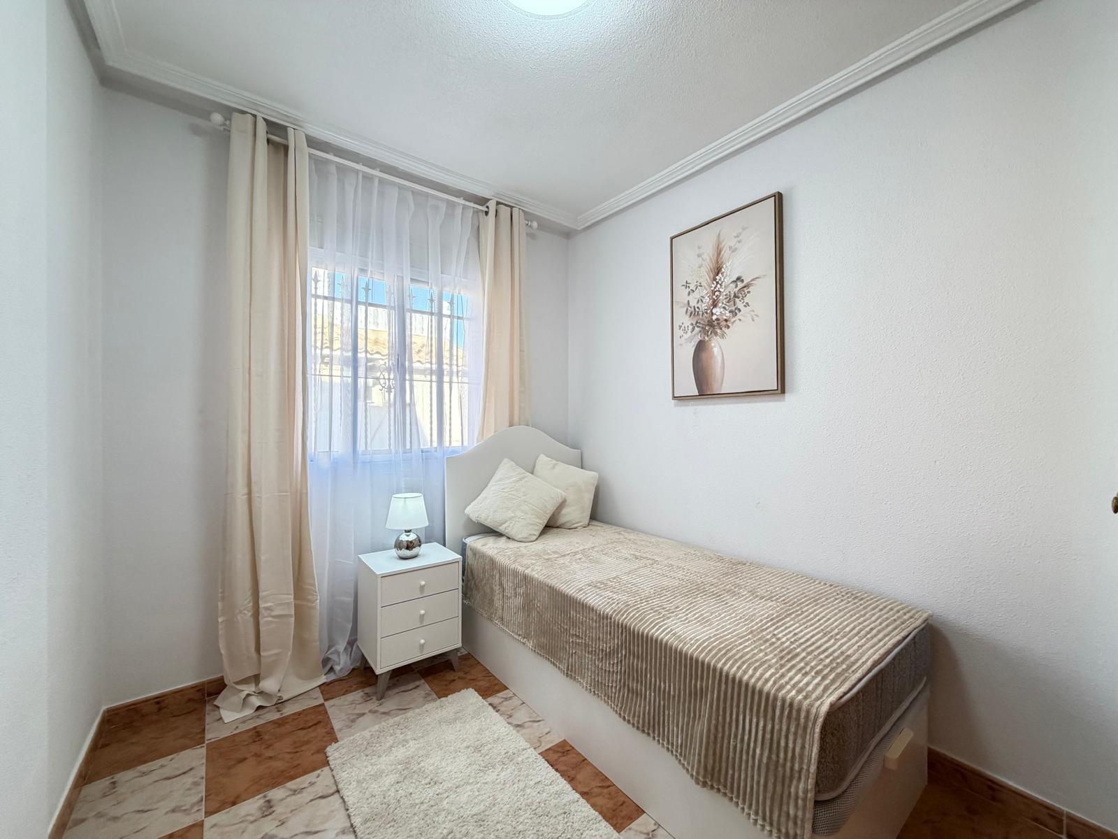 Resale - 2 Bedroom 2 Bathroom Town House in Orihuela Costa - Las Filipinas  - Alicante