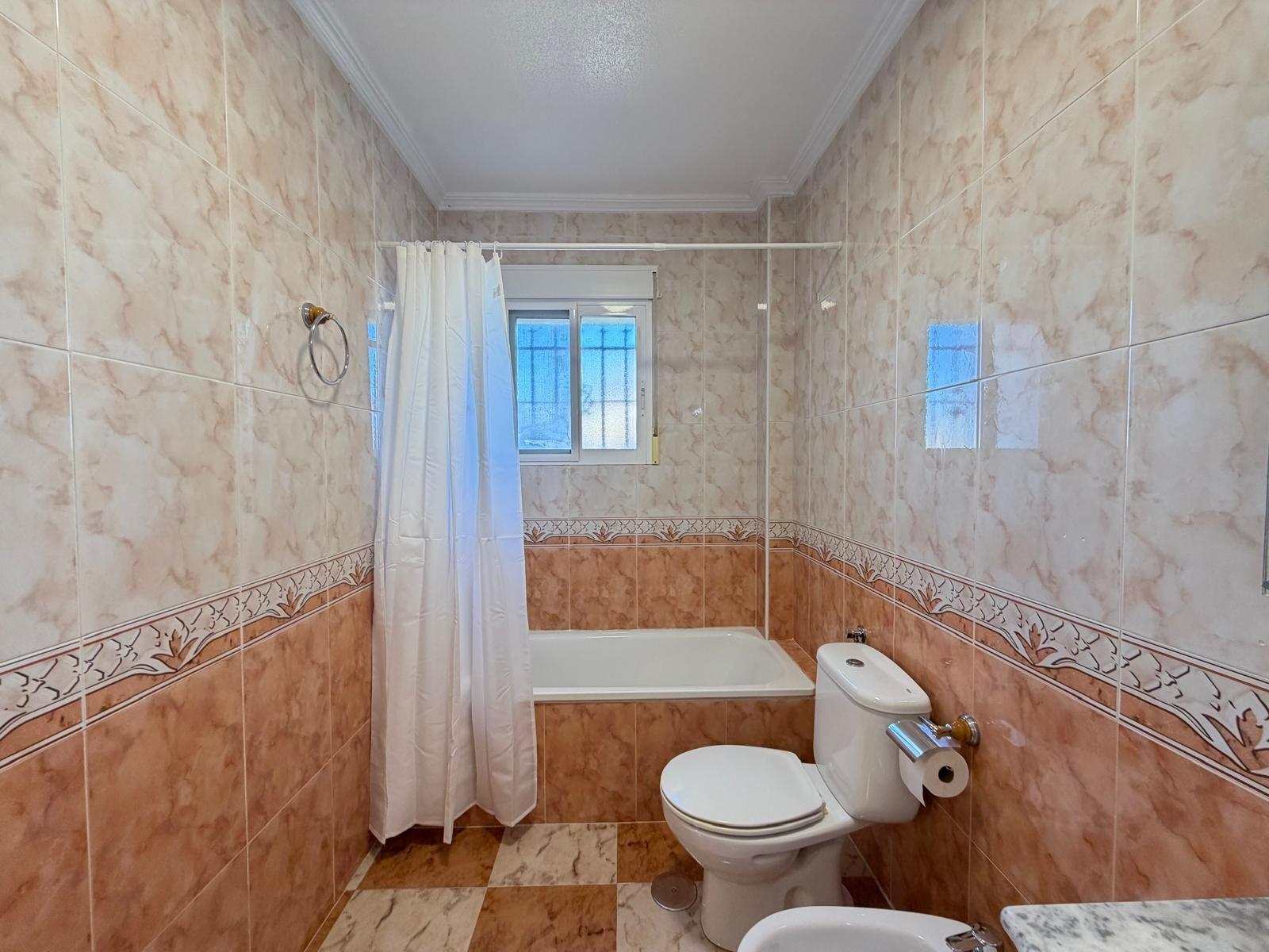 Resale - 2 Bedroom 2 Bathroom Town House in Orihuela Costa - Las Filipinas  - Alicante
