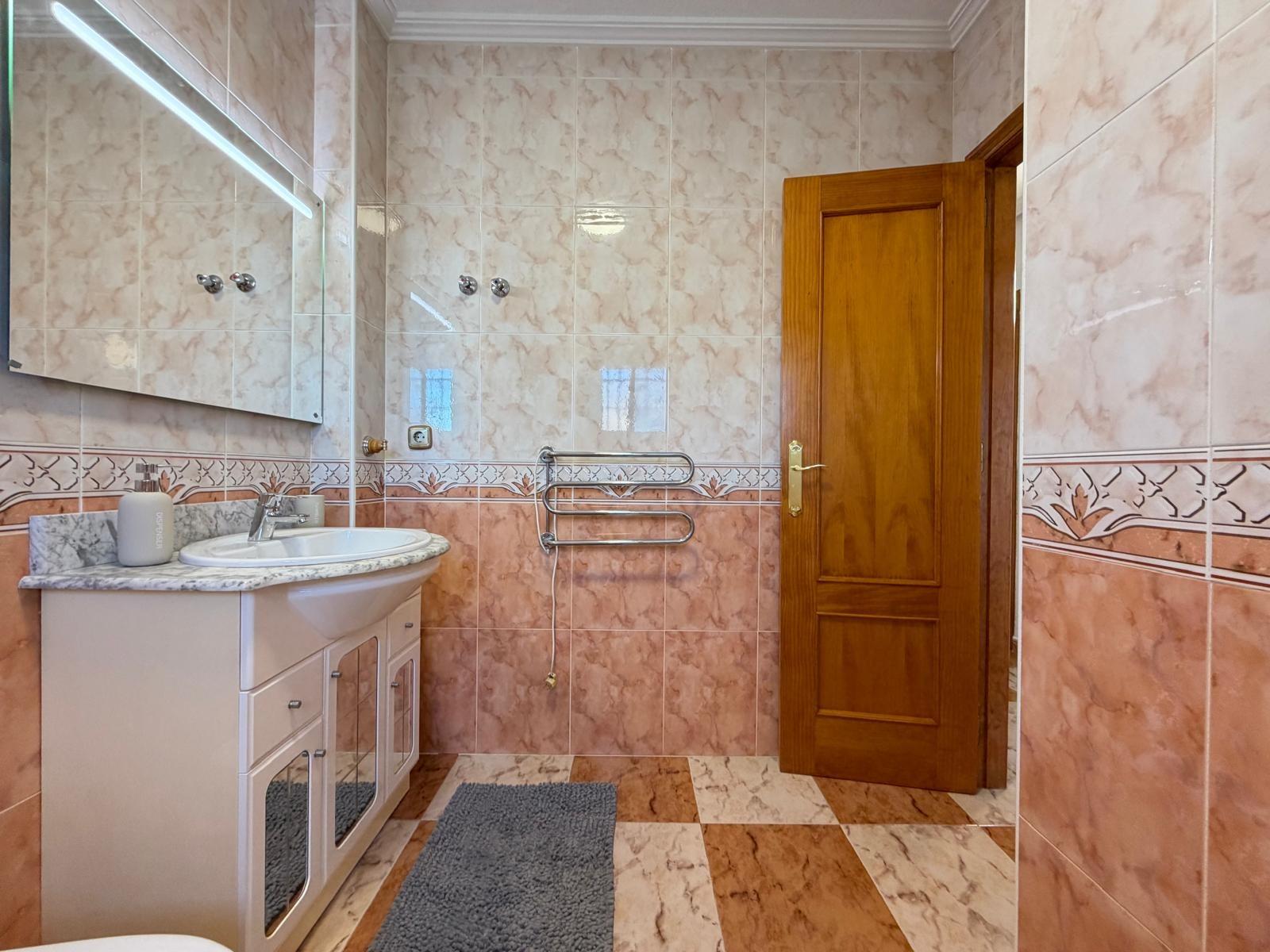 Resale - 2 Bedroom 2 Bathroom Town House in Orihuela Costa - Las Filipinas  - Alicante