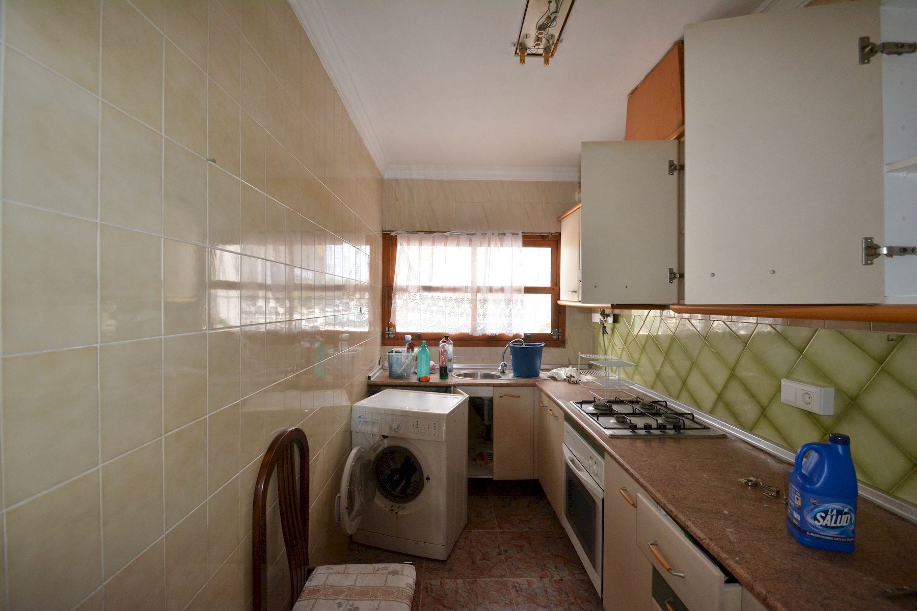 Resale - 4 Bedroom 2 Bathroom Town House in Torrevieja - Costa Blanca  - Alicante